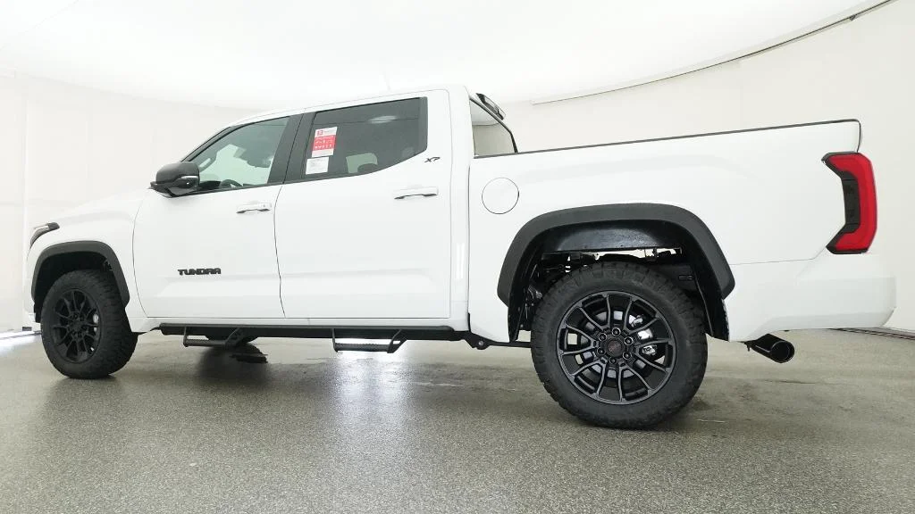 New 2025 Ice Cap Toyota SR5 image 21