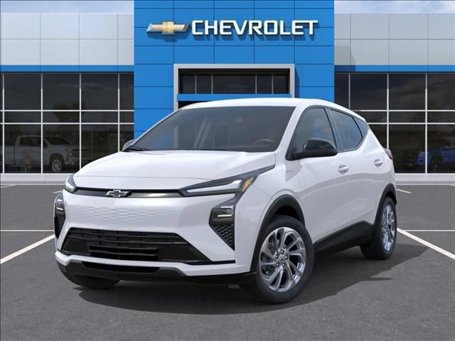 New 2027 Summit White Chevrolet LT image 6