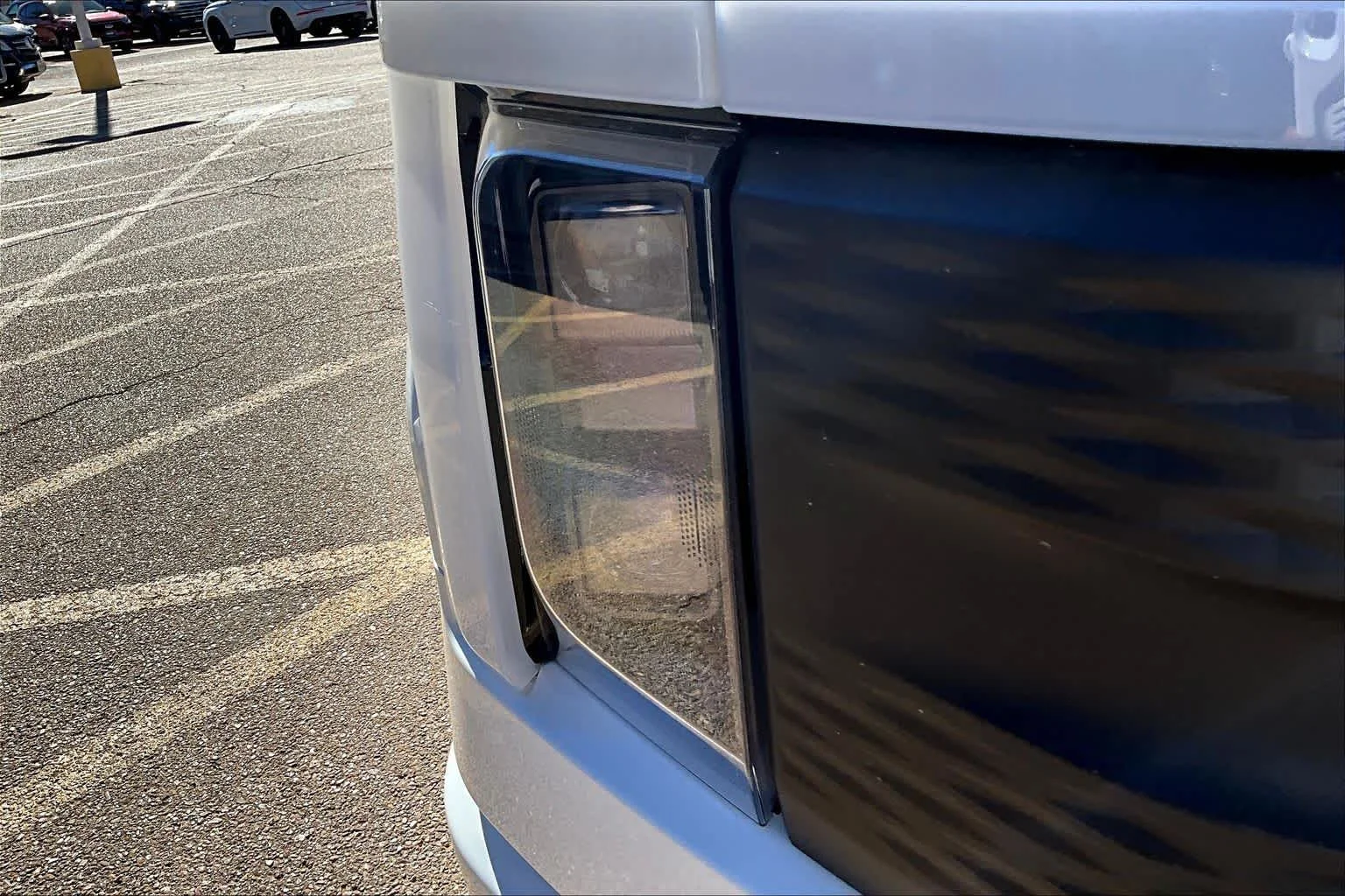 2025 Ford F-150 Lightning Flash - Photo 13