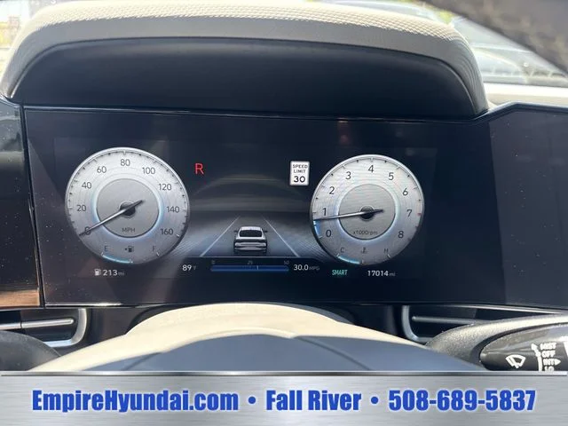Used 2023  Hyundai SEL image 32