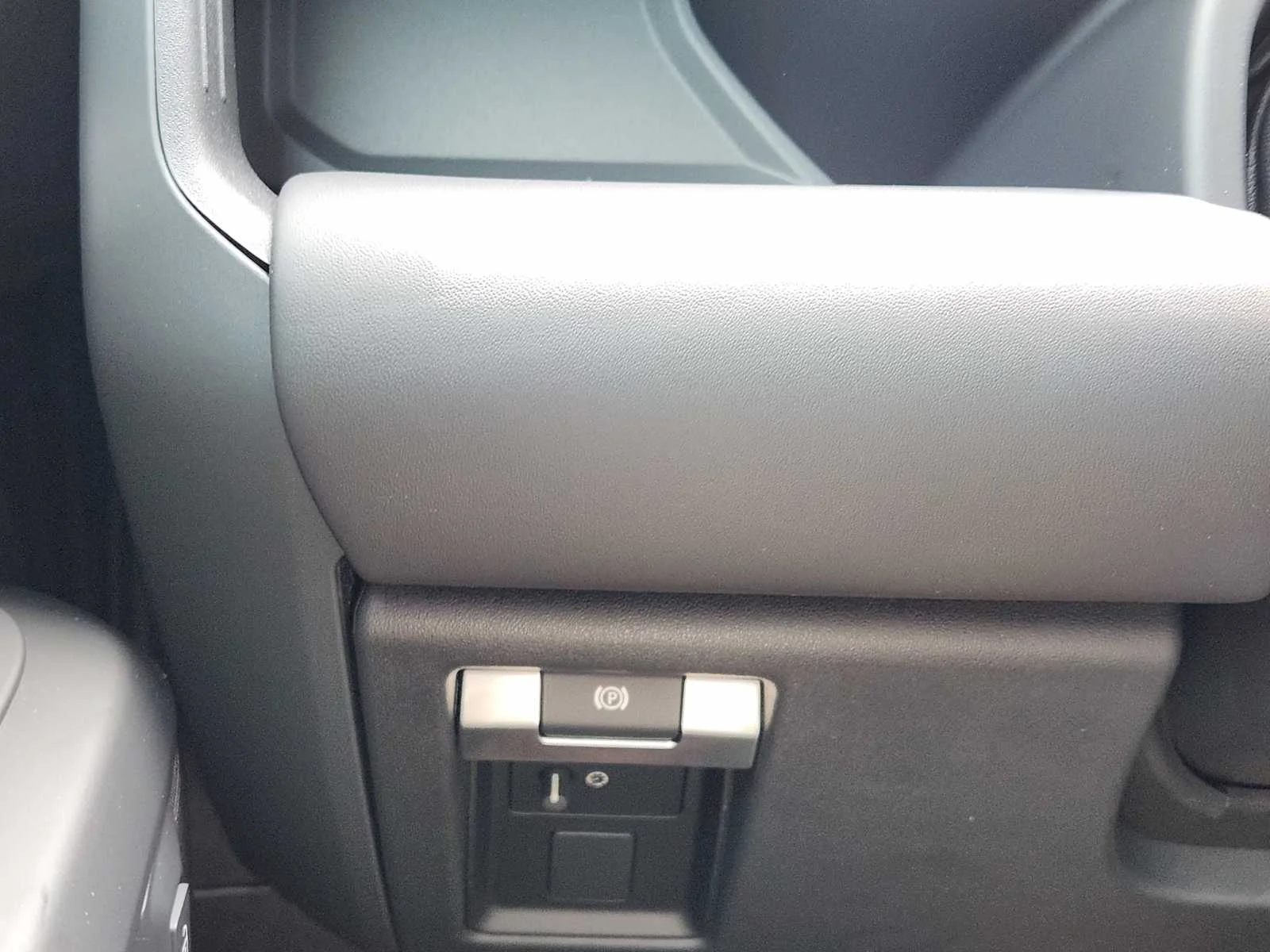 New 2026 Carpathian Grey LAND ROVER X-Dynamic SE image 22