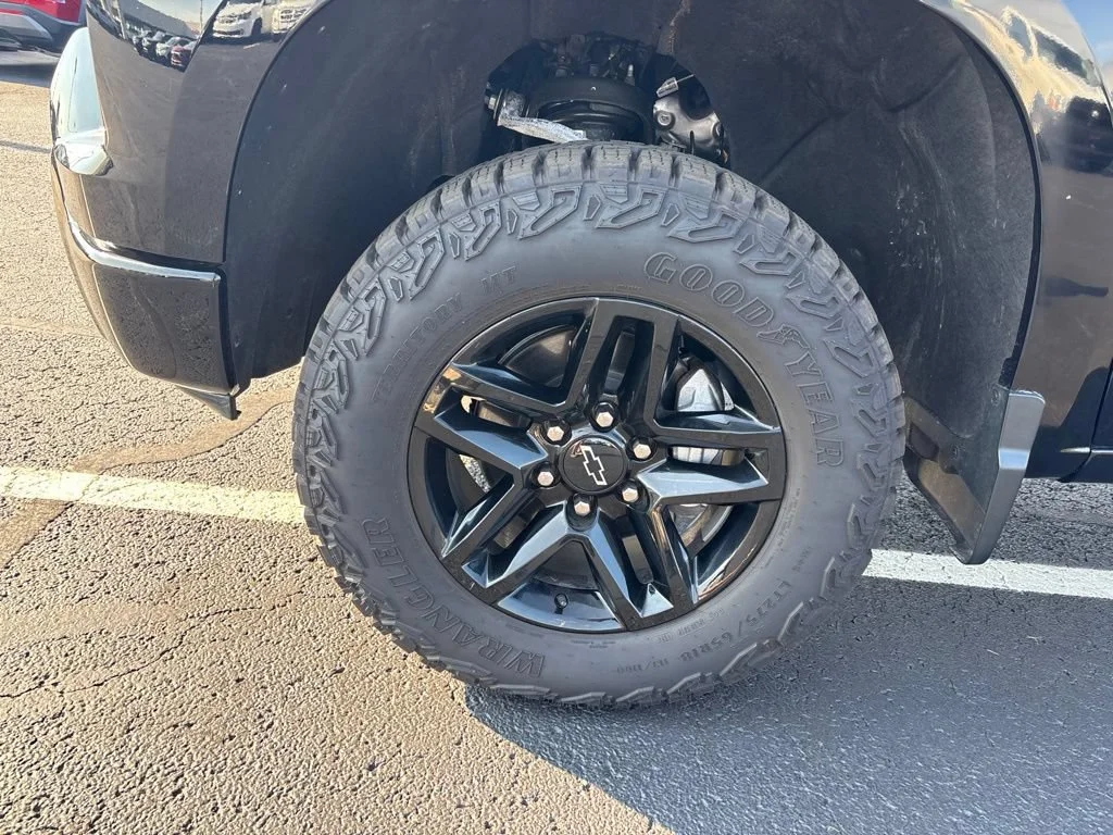 2024 Chevrolet Silverado 1500 Custom - Photo 9