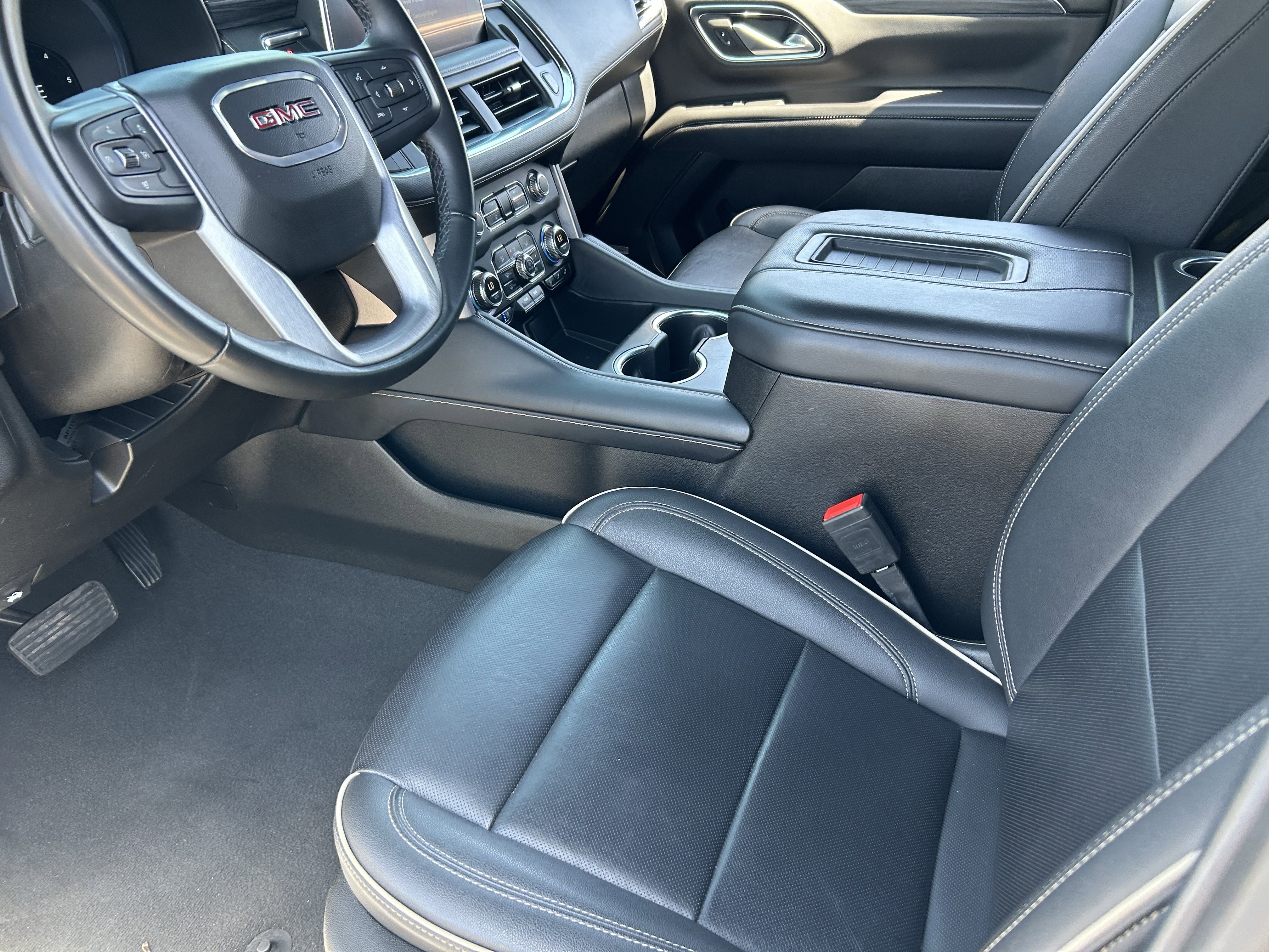 2024 GMC Yukon SLT - Photo 26