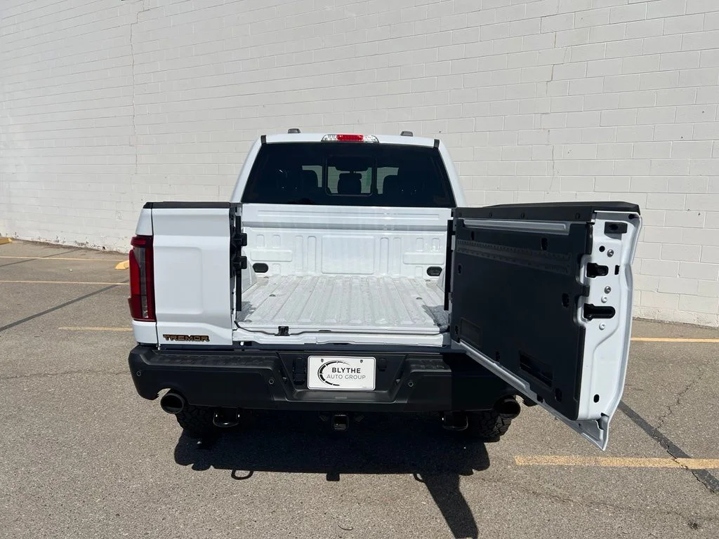New 2026 Oxford White Ford Tremor® image 6