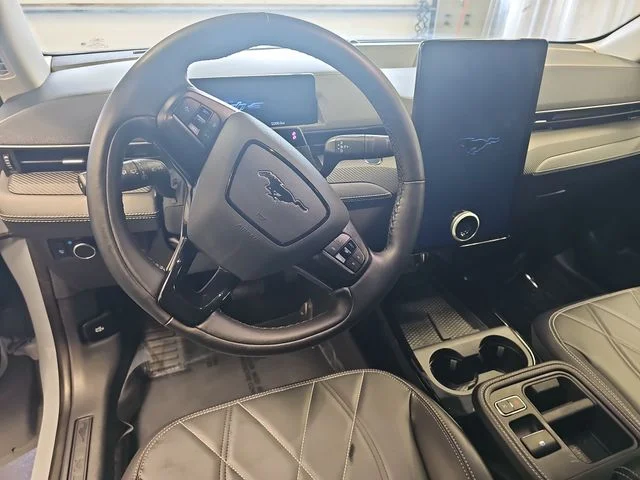 Used 2025 Gray Ford Select image 16