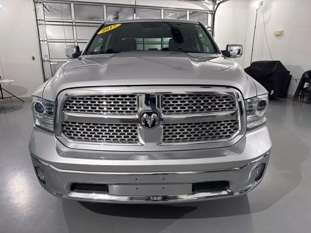 Used 2017 Silver Ram Laramie image 2