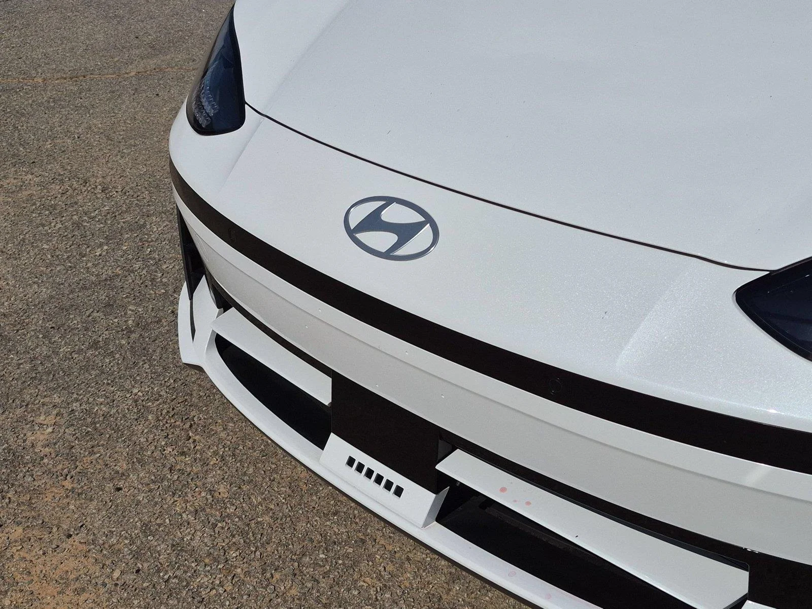 Used 2024 Serenity White Hyundai SEL image 13