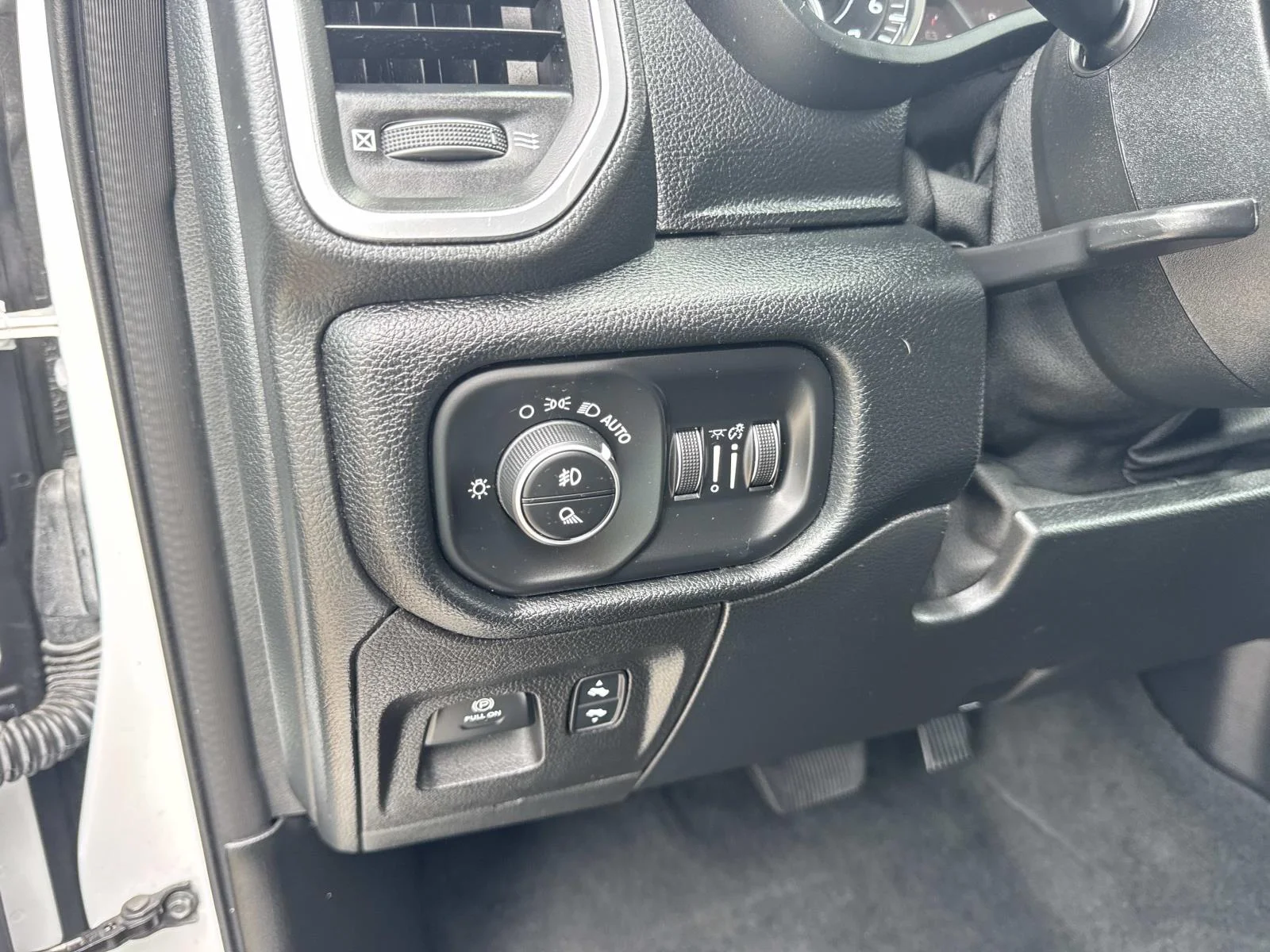 Used 2022 Bright White Clearcoat Ram Laramie image 20