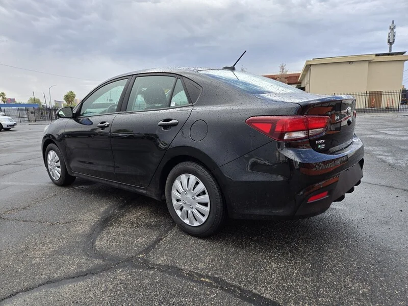 Used 2018 Aurora Black Kia S image 3