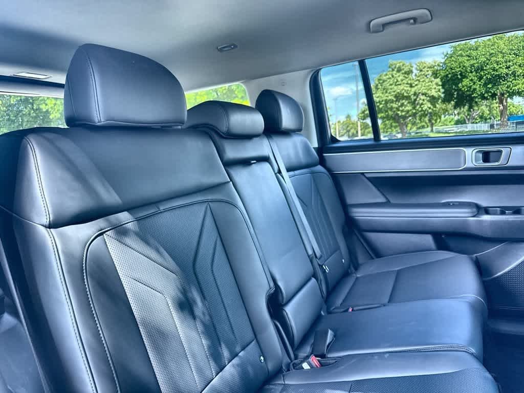 Used 2026 Shimmering Silver Hyundai SEL image 26