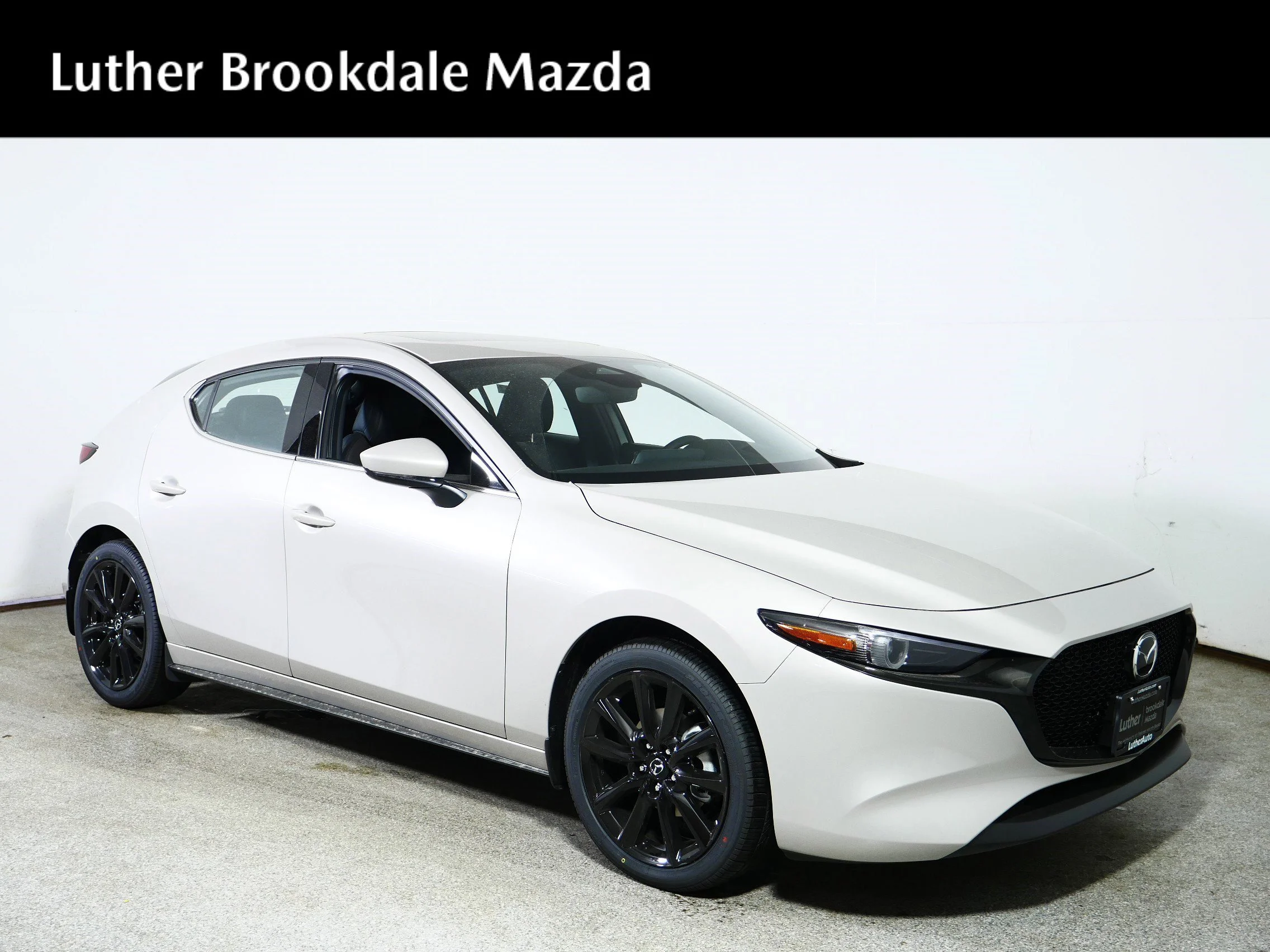 2026 Mazda CX-3 Premium MT 5-Door SKYACTIV's photo