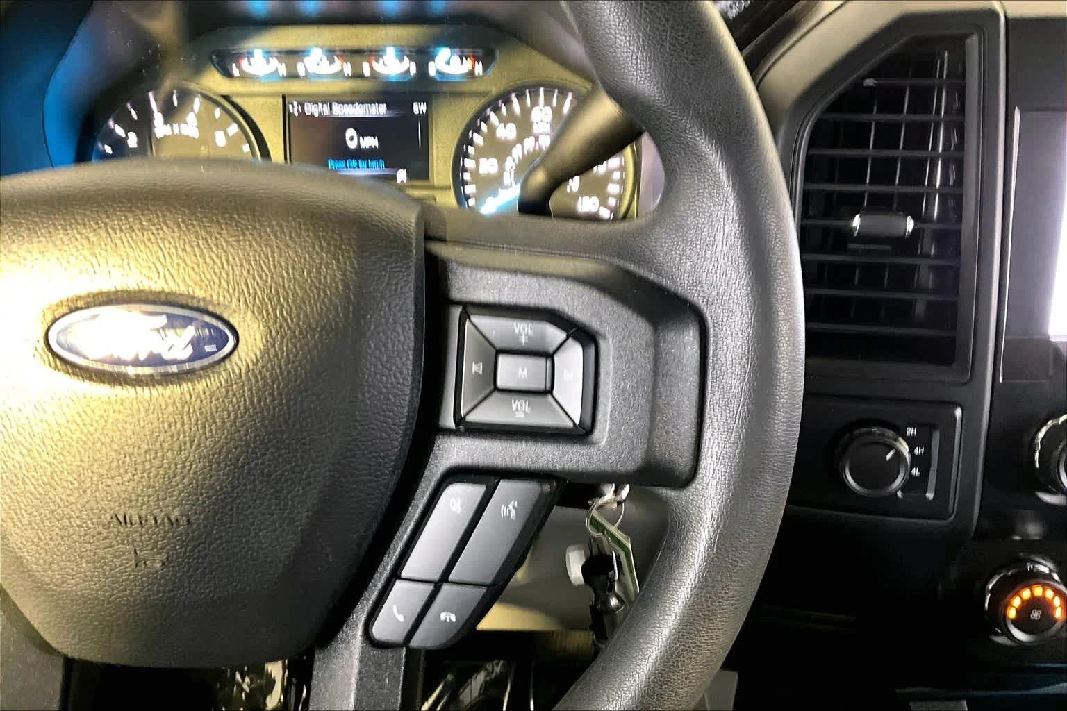 Used 2020 Oxford White Ford XL image 25