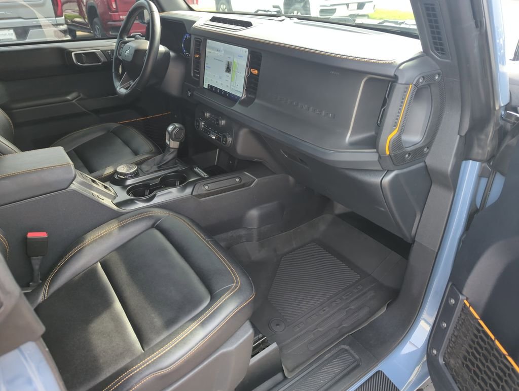 Used 2024 Gray Ford Badlands image 33