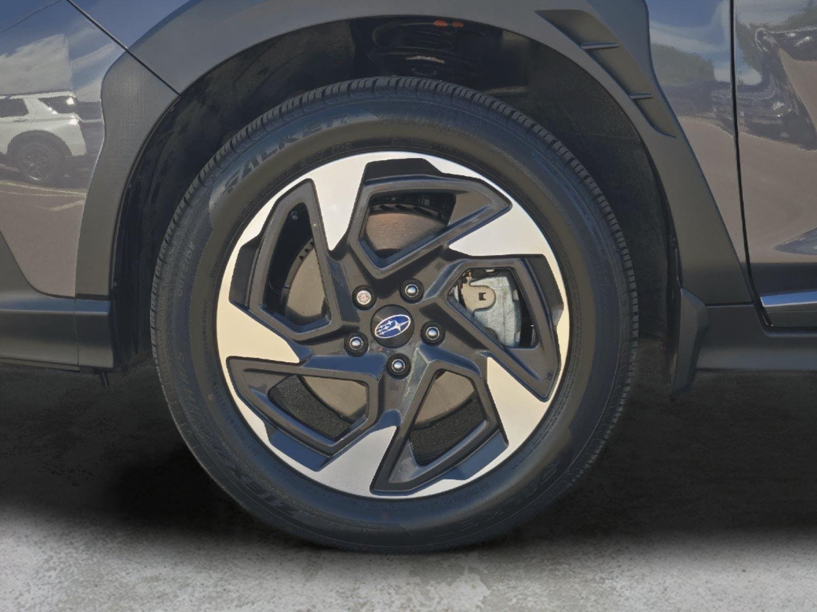 Used 2025 Magnetite Gray Metallic Subaru Limited image 8