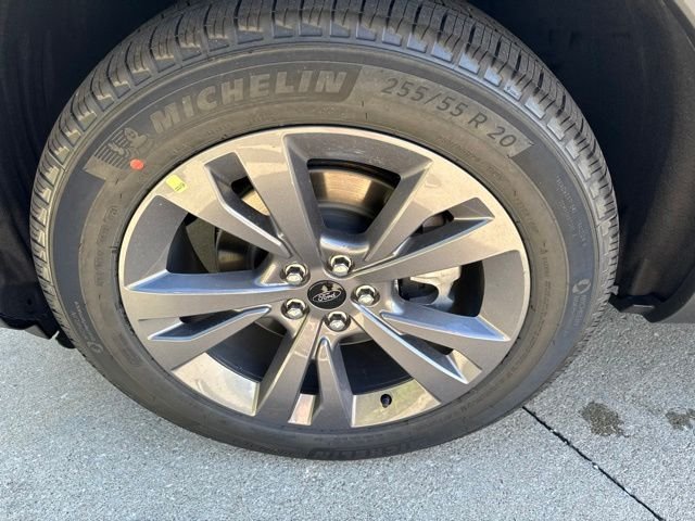 New 2026 Star White Metallic Tri-Coat Ford Active image 12