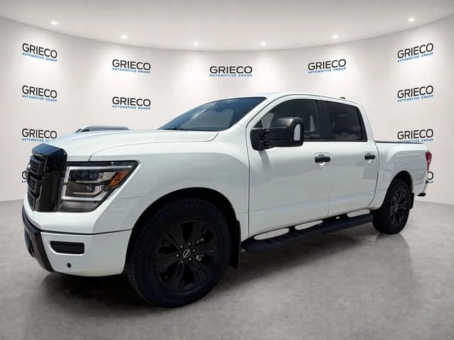 Used 2024 Glacier White Nissan SV image 3