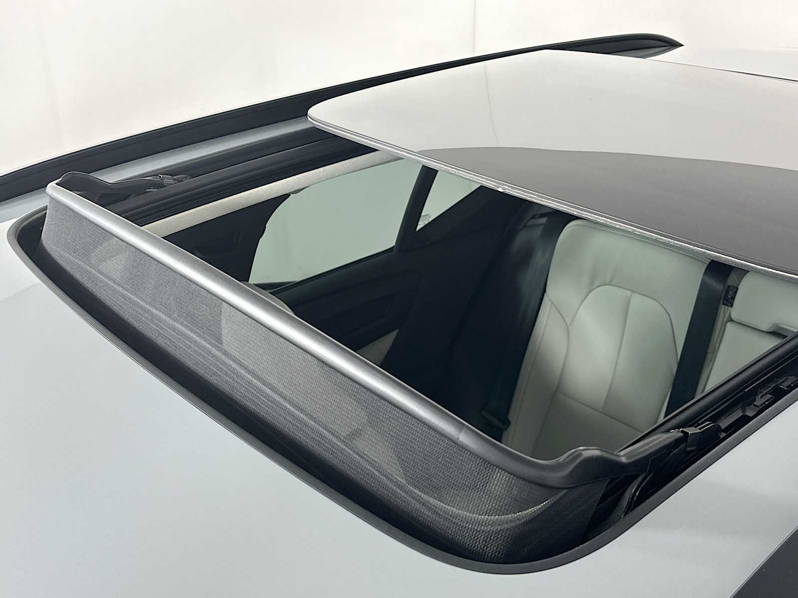 New 2026 Vapour Grey Volvo Ultra image 19