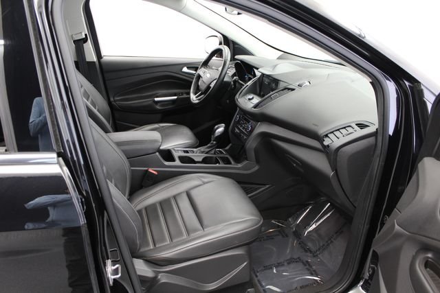 Used 2019 Agate Black Metallic Ford SEL image 18