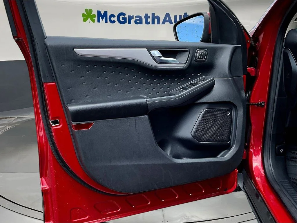 Used 2020 Red Ford SEL image 24