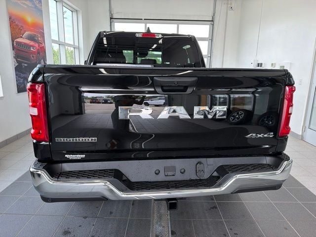 New 2026 Diamond Black Crystal Pearl-Coat Exterior Paint RAM Big Horn/Lone Star image 4