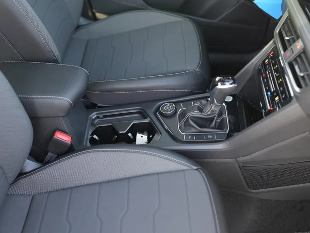 New 2026 Cornflower Blue W/Deep Black Roof Volkswagen 1.5T SE Black image 18