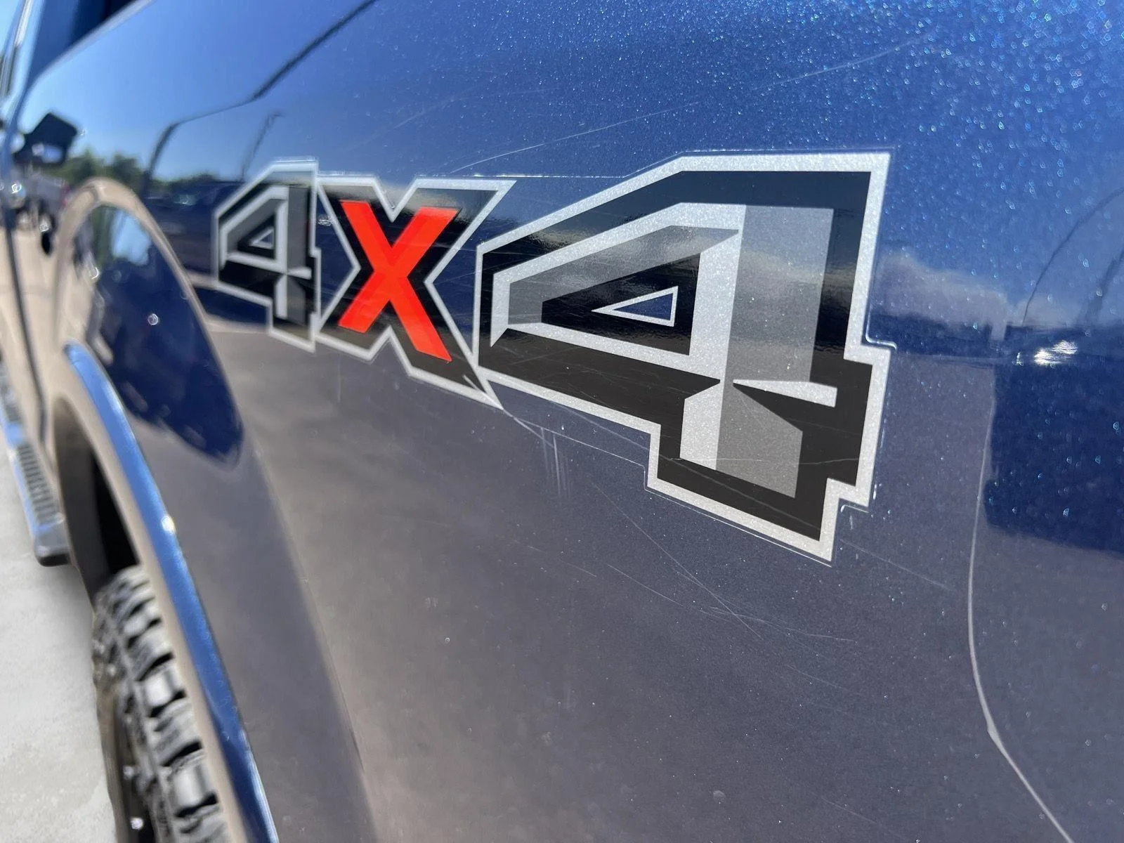 Used 2019 Blue Jeans FORD LARIAT image 11