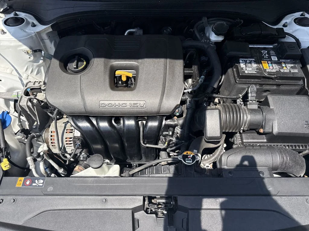 Used 2022 Snow White Pearl Kia GT-Line image 27