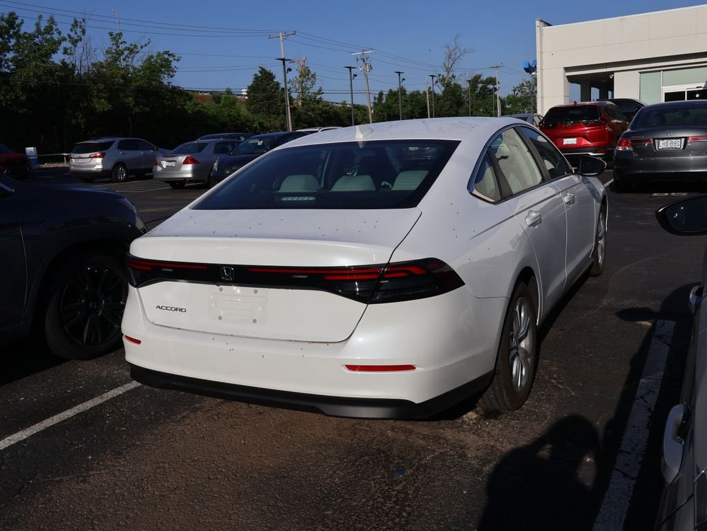 Used 2024  Honda LX image 7