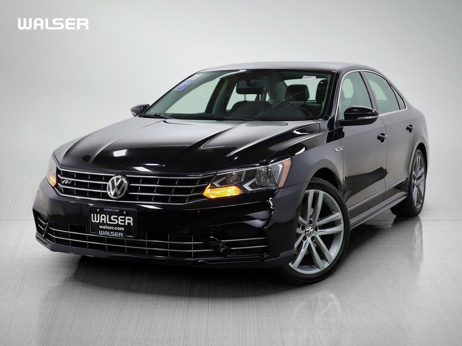 2017 Volkswagen Passat R-Line