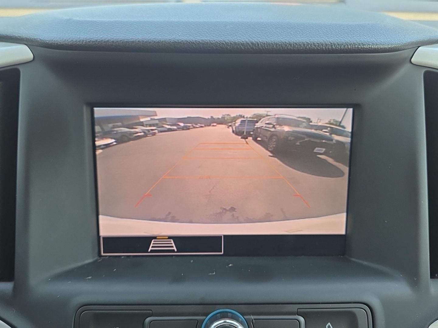 Used 2024 Summit White GMC SLE image 5