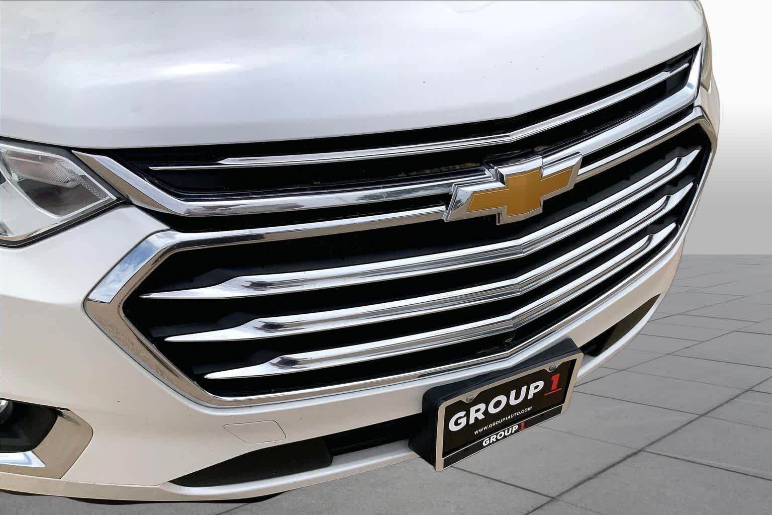 Used 2021 Iridescent Pearl Tricoat Chevrolet High Country image 37