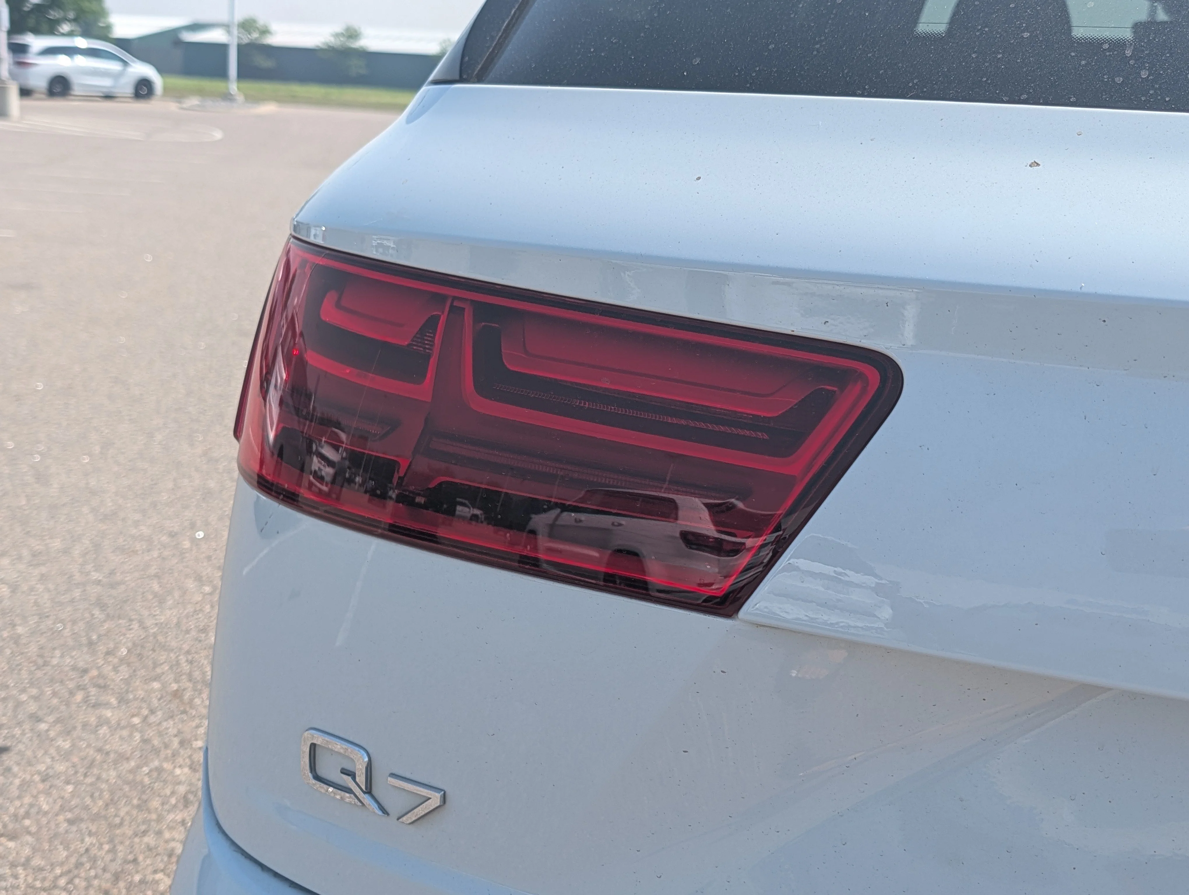 Used 2017 Tofana White Crystal Effect Audi Prestige image 5