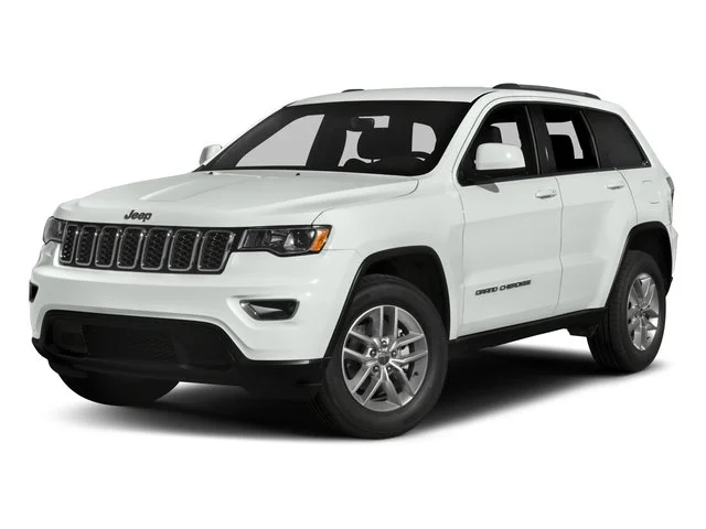 Used 2017 Granite Crystal Metallic Clearcoat Jeep Laredo image 4