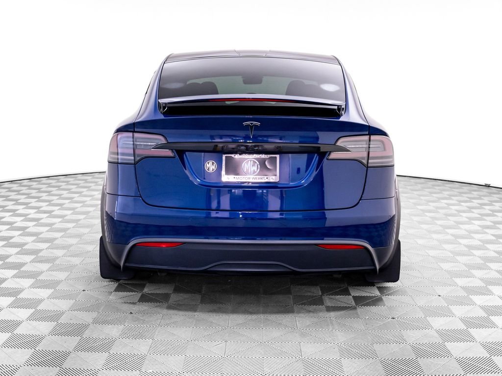 Used 2022 Deep Blue Metallic Tesla Base image 5
