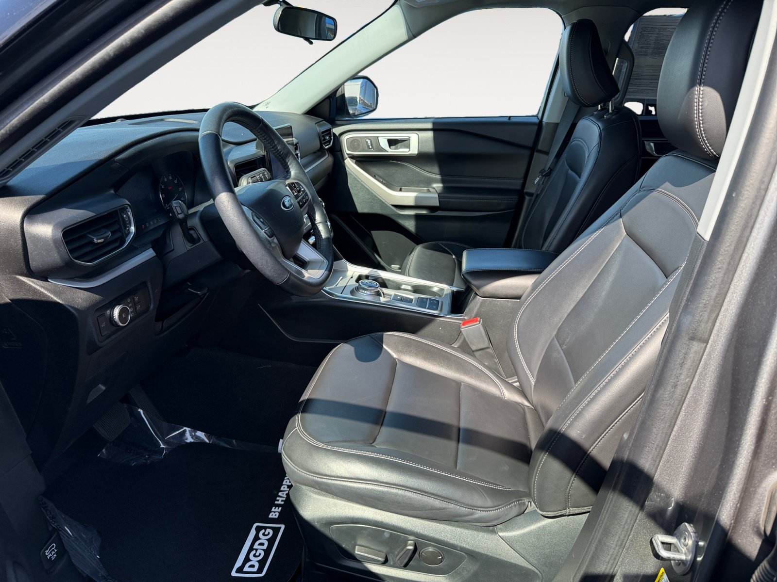 Used 2023 Gray Metallic Ford XLT image 10