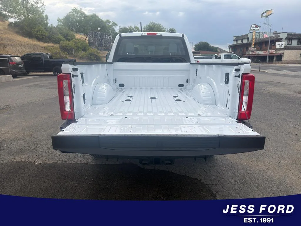 New 2026 Oxford White Ford F-350® XL image 9