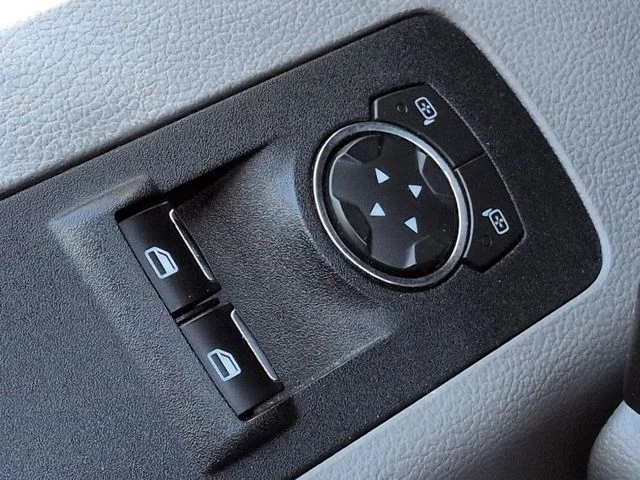 Used 2019 Silver Ford XLT image 21