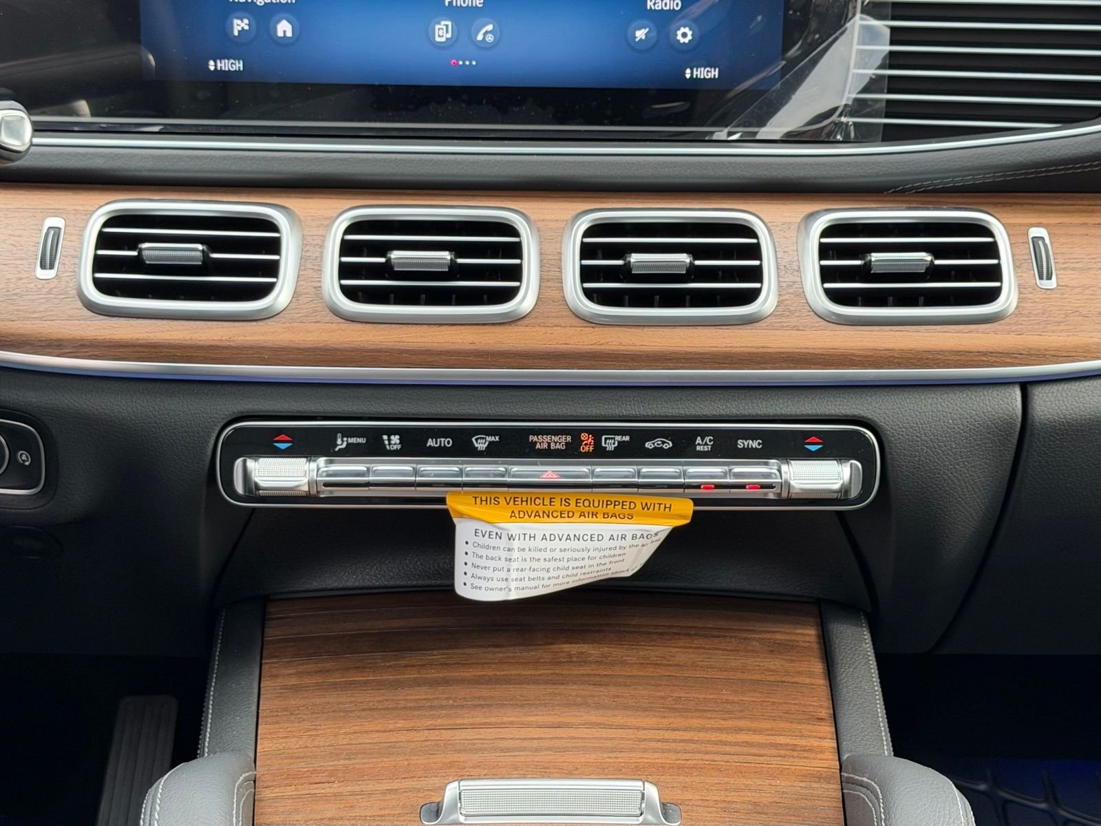 New 2026 Selenite Gray Metallic Mercedes-Benz GLE 350 image 18