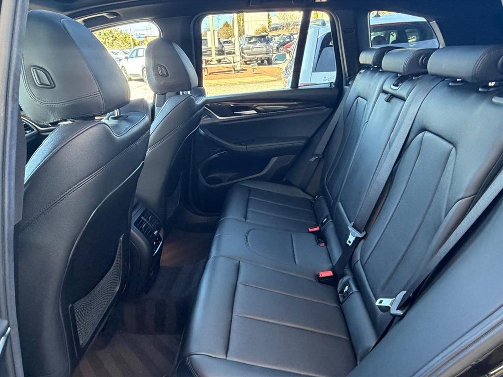 Used 2019 Dark Graphite Metallic BMW xDrive30i image 21