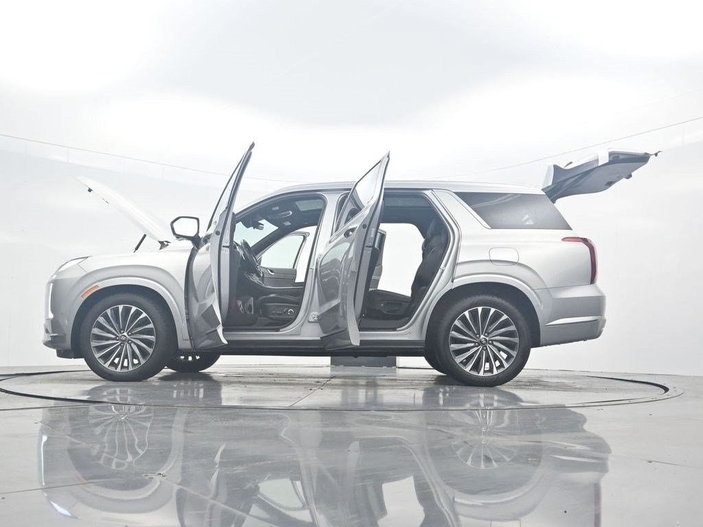 Certified Used 2024 Typhoon Silver Hyundai Calligraphy image 39