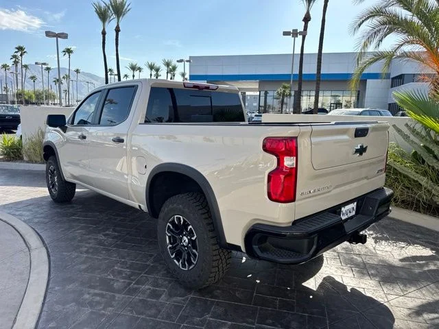 New 2026 White Chevrolet ZR2 image 4
