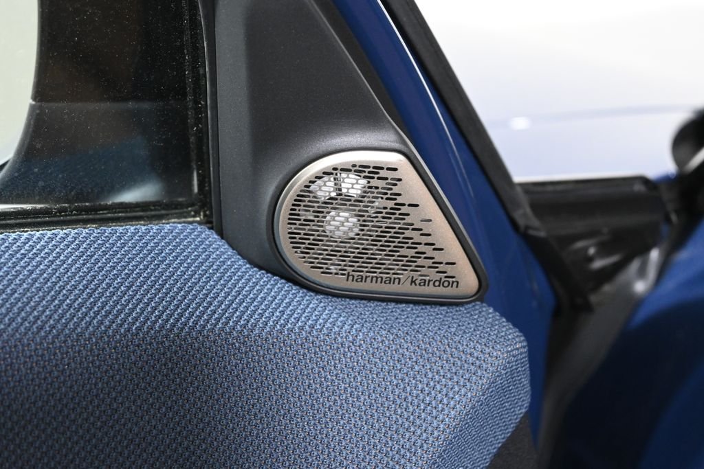 New 2027 Blue MINI Iconic image 25
