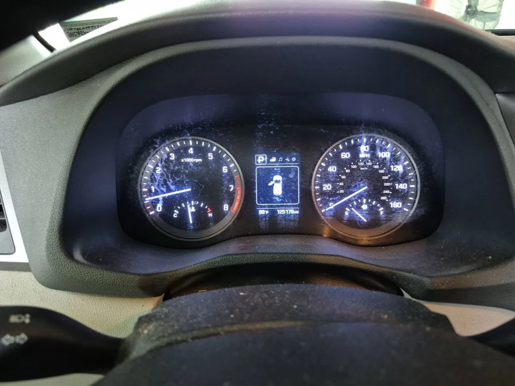 Used 2018 Silver Hyundai SEL image 11