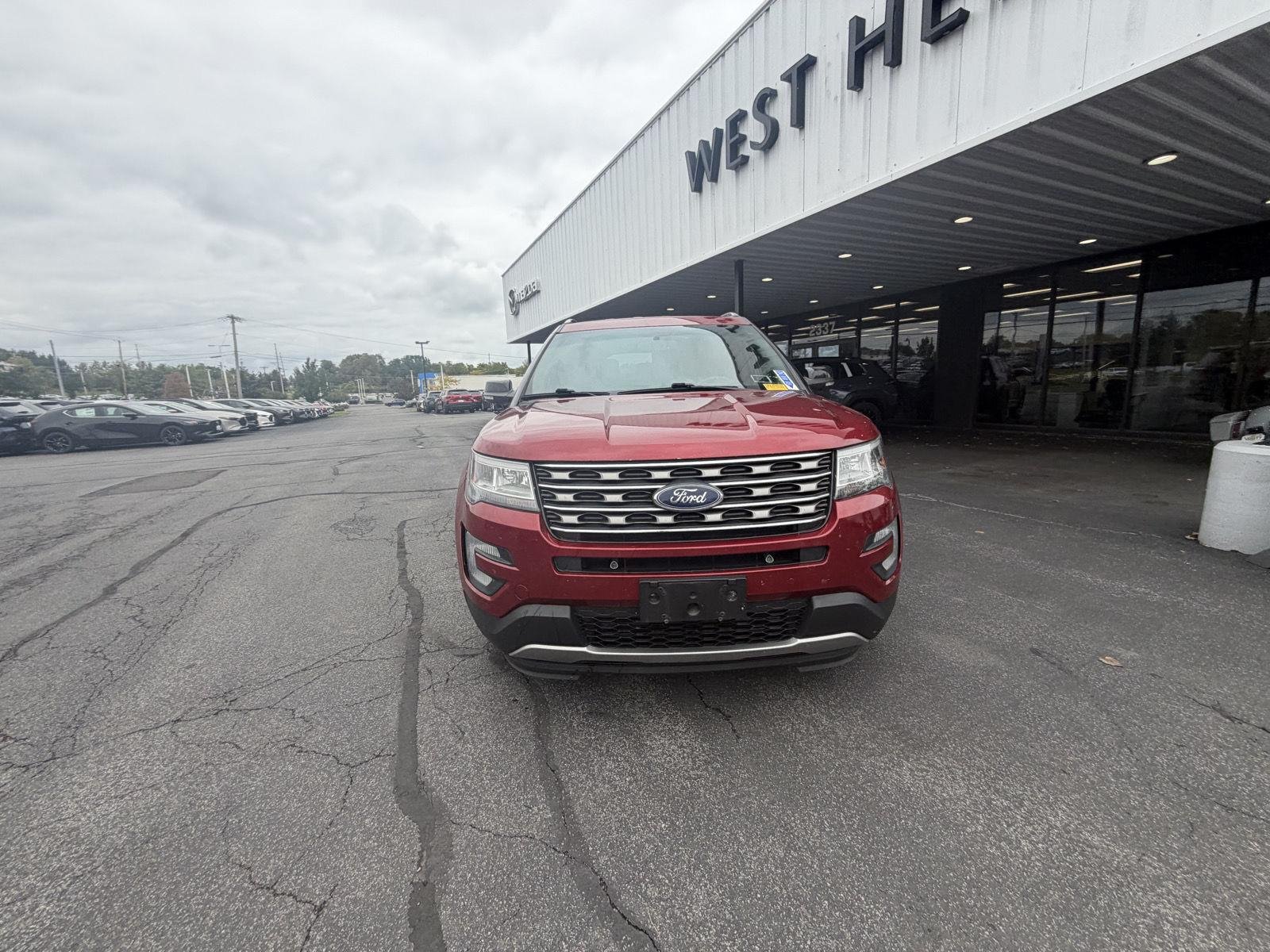 Used 2016 Ruby Red Metallic Tinted Clearcoat Ford XLT image 4