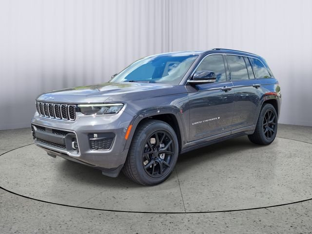 Used 2022 Gray Jeep Overland image 5