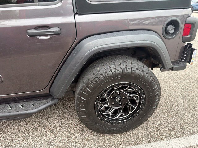 Used 2020 Gray Jeep Sport S 4x4 image 8