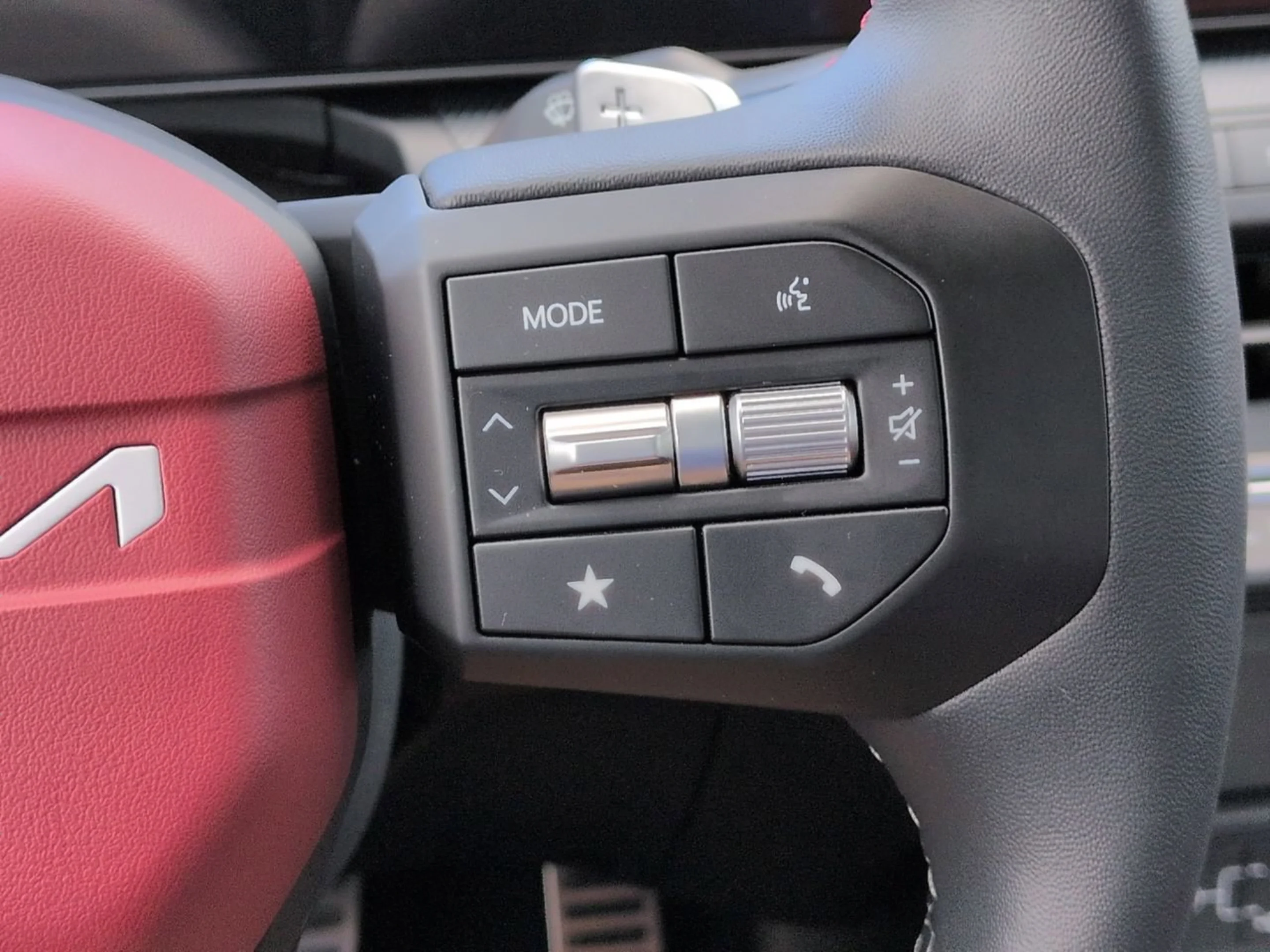 New 2026 Snow White Pearl Kia GT-Line Turbo image 26