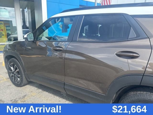Used 2022 Zeus Bronze Metallic Chevrolet ACTIV image 22