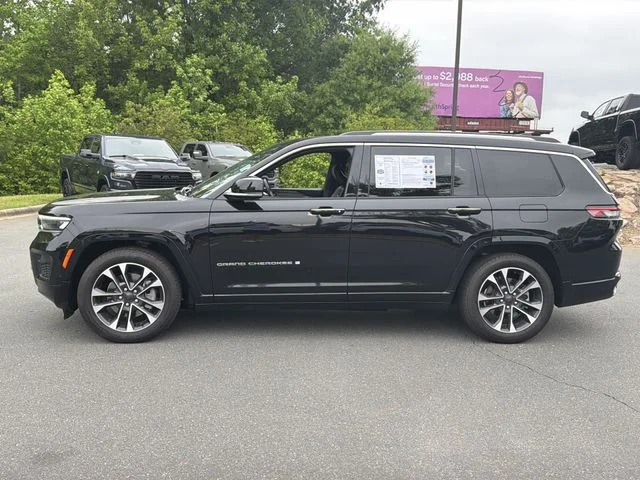 Used 2021 Black Jeep Overland image 10
