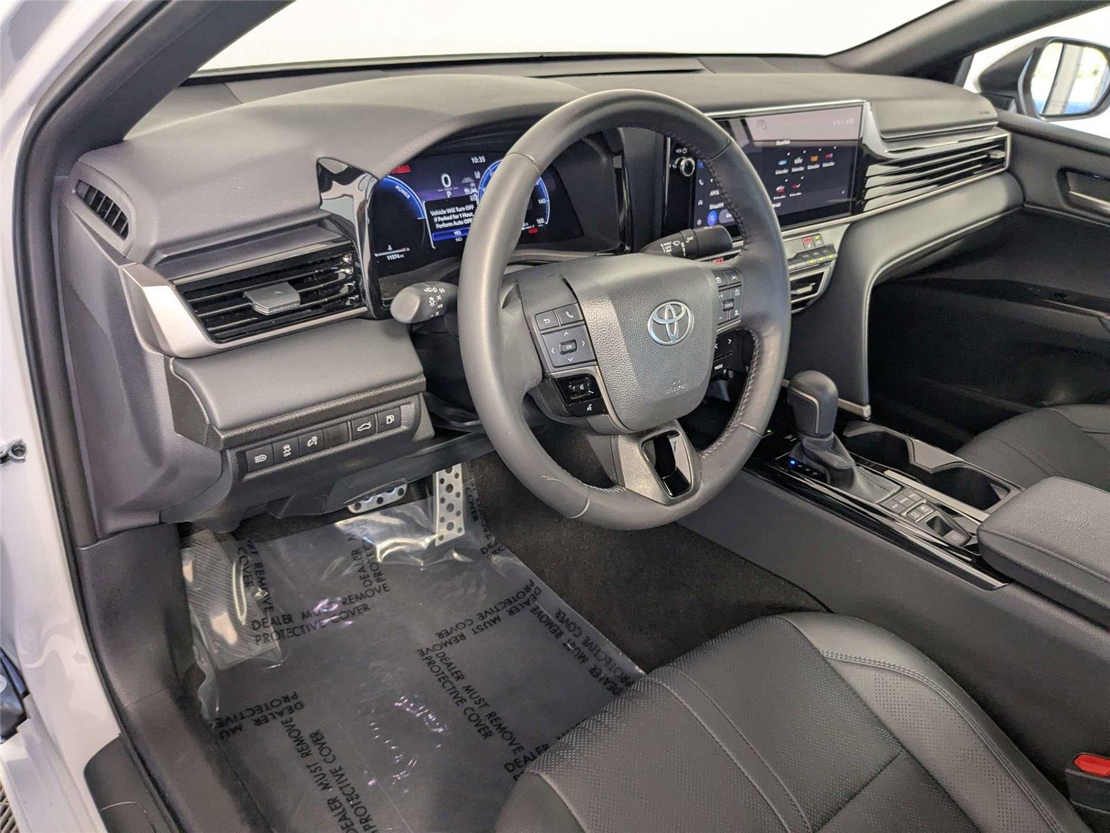 2025 Toyota Camry XSE - Photo 11